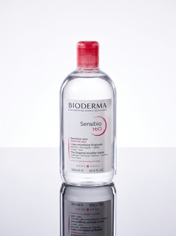 میسلار واتر بایودرما مدل Bioderma Sensibio H2O حجم ۵۰۰ میلی‌لیتر اصل فرانسه (محلول پاک‌کننده آرایش صورت و چشم، التیام‌بخش، بدون بو و مخصوص پوست‌های حساس و نرمال) (کپی) - تصویر 2